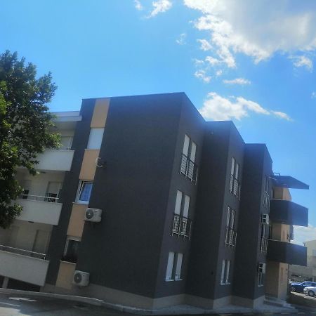 Luxury Apartment Queen Solin Exteriör bild