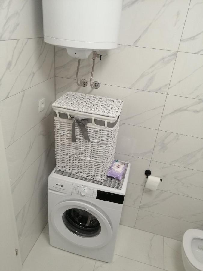 Luxury Apartment Queen Solin Exteriör bild