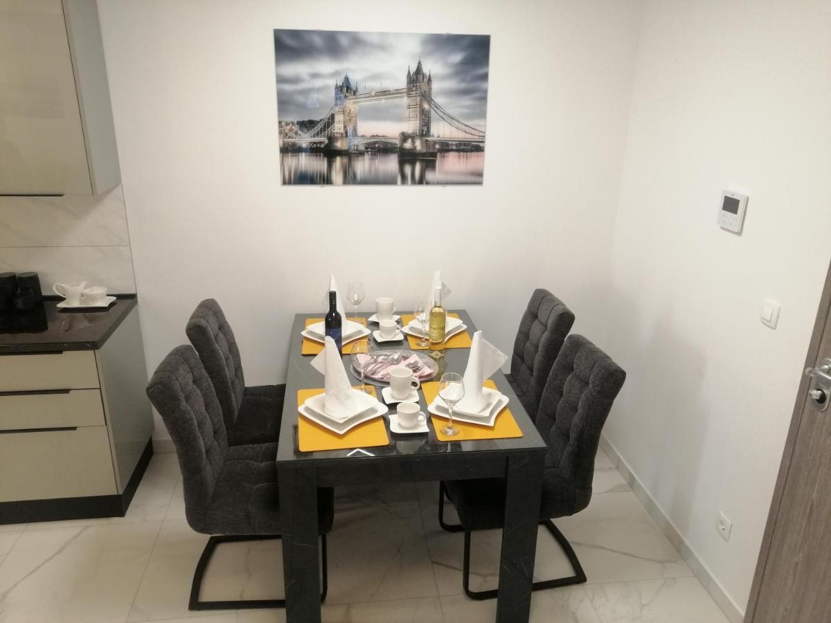 Luxury Apartment Queen Solin Exteriör bild