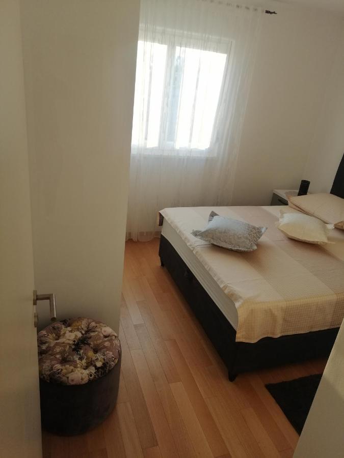 Luxury Apartment Queen Solin Exteriör bild