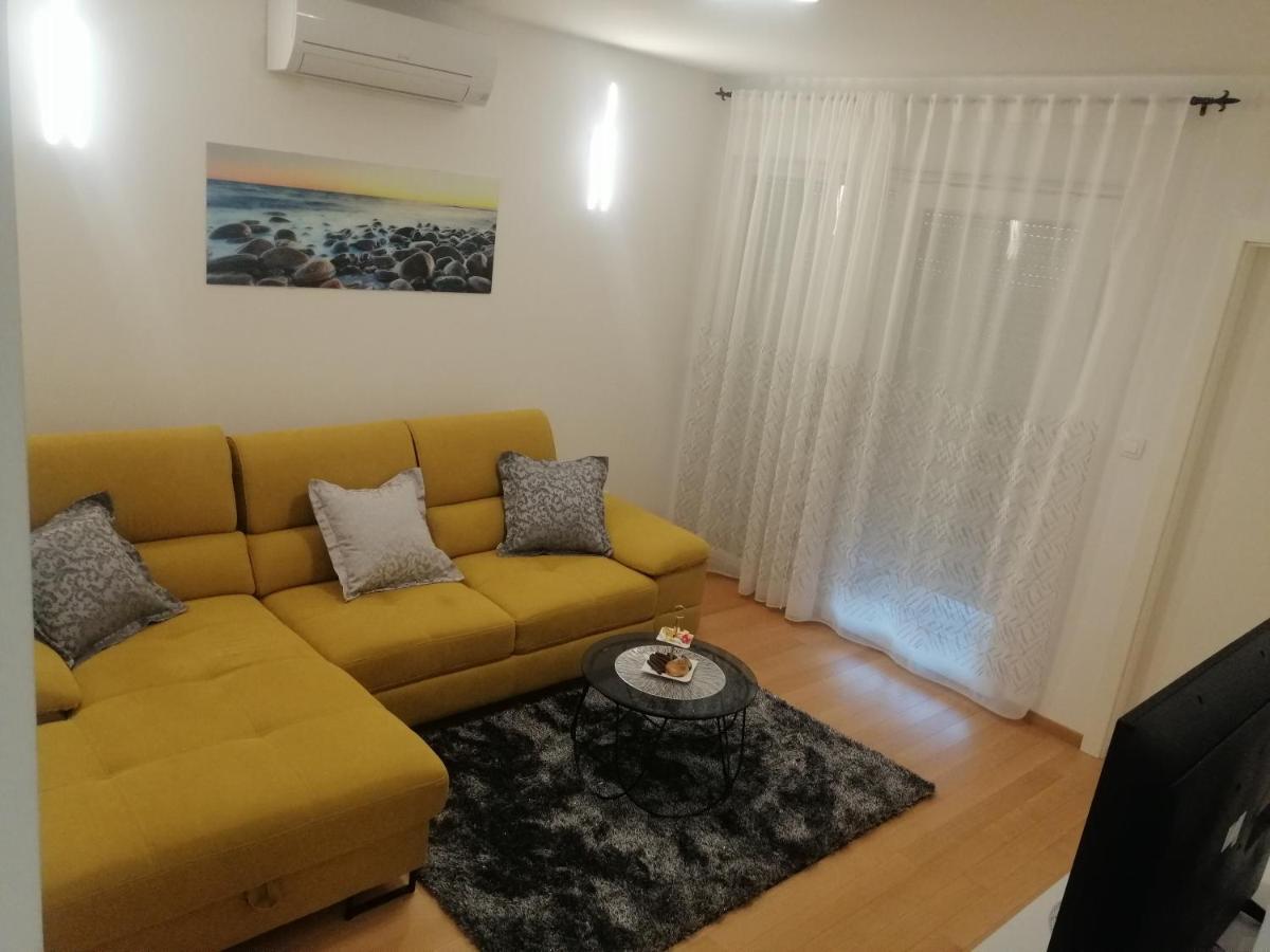 Luxury Apartment Queen Solin Exteriör bild