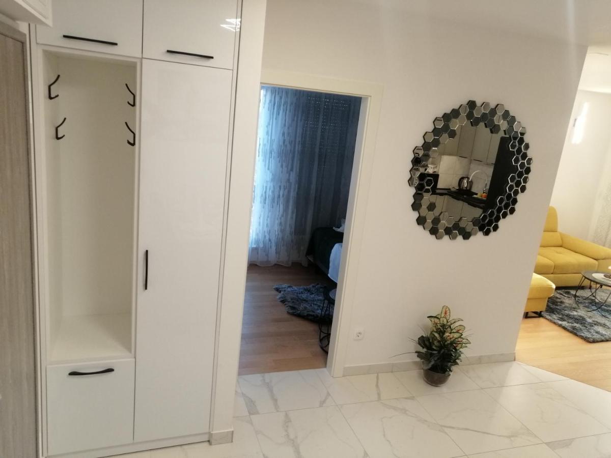 Luxury Apartment Queen Solin Exteriör bild
