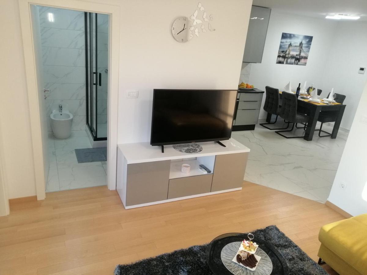 Luxury Apartment Queen Solin Exteriör bild