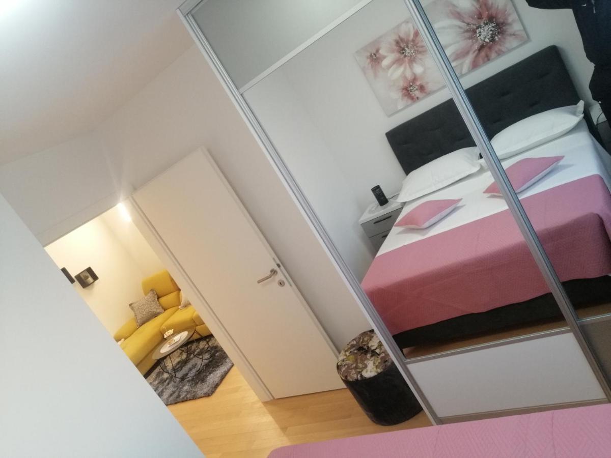 Luxury Apartment Queen Solin Exteriör bild
